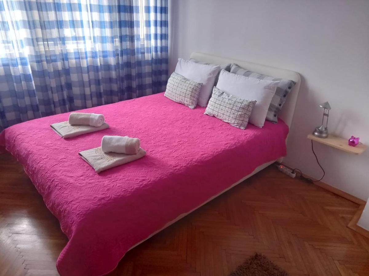 Stan U Centru Apartment Podgorica Ngoại thất bức ảnh